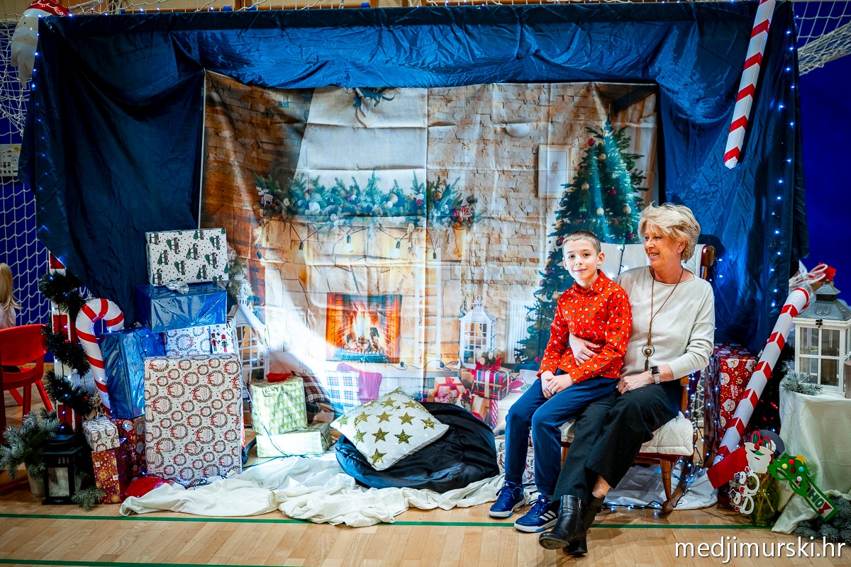 BOŽIĆNI SAJAM I PRIREDBA oš donji kraljevec (44)