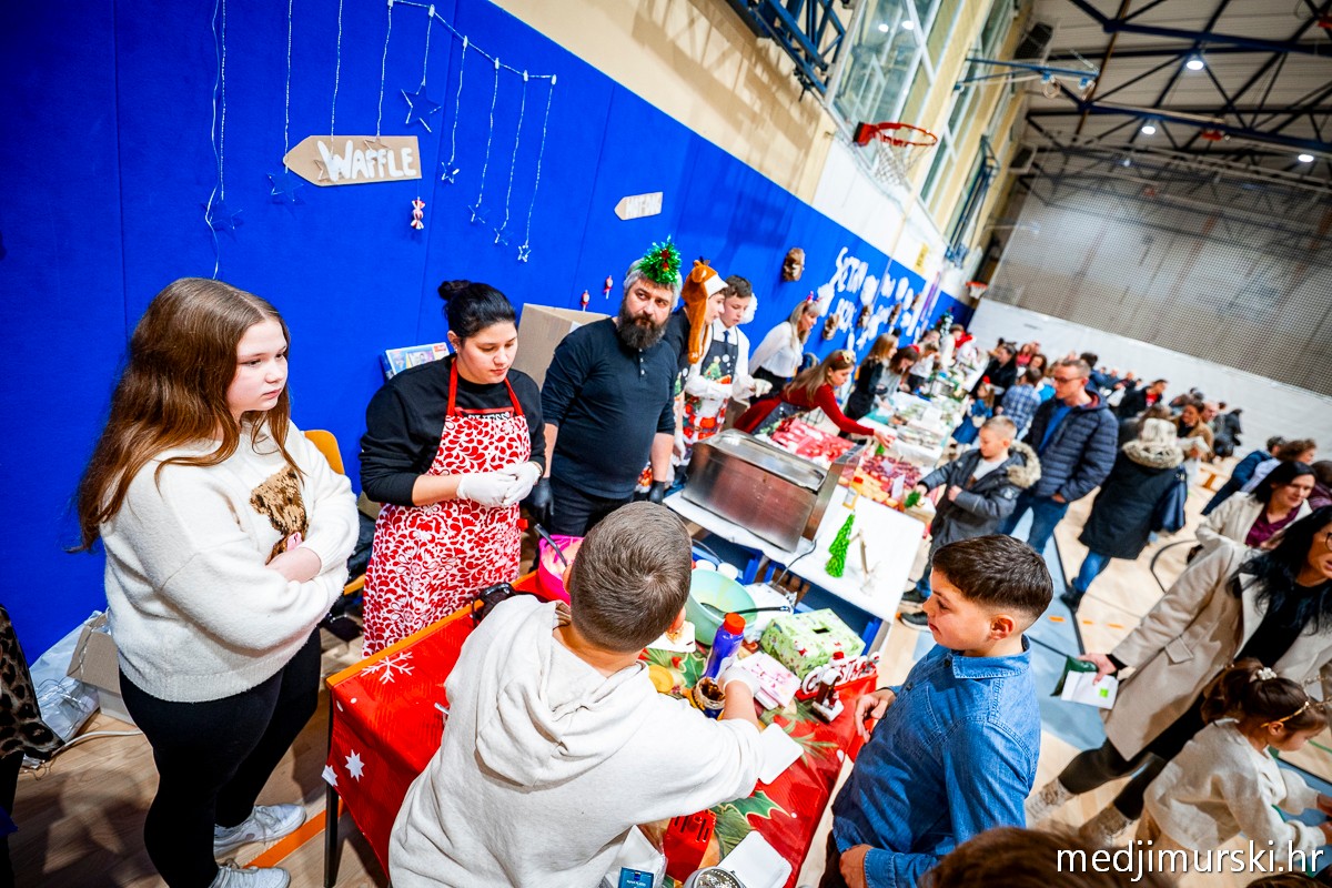 BOŽIĆNI SAJAM I PRIREDBA oš donji kraljevec (45)