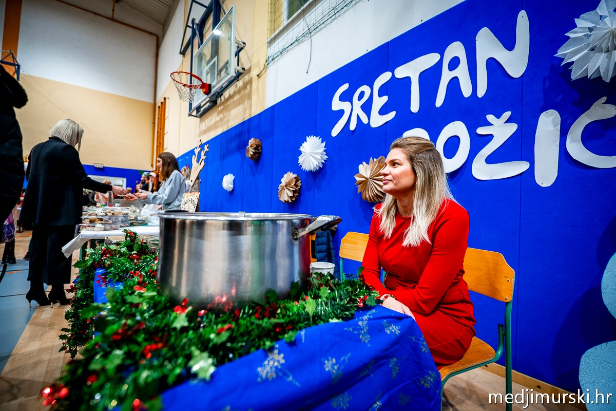 BOŽIĆNI SAJAM I PRIREDBA oš donji kraljevec (49)