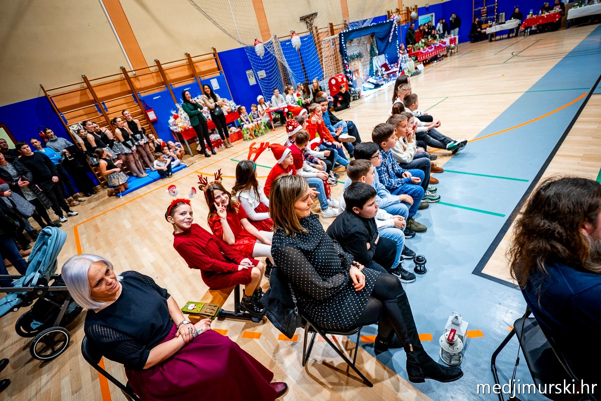 BOŽIĆNI SAJAM I PRIREDBA oš donji kraljevec (57)