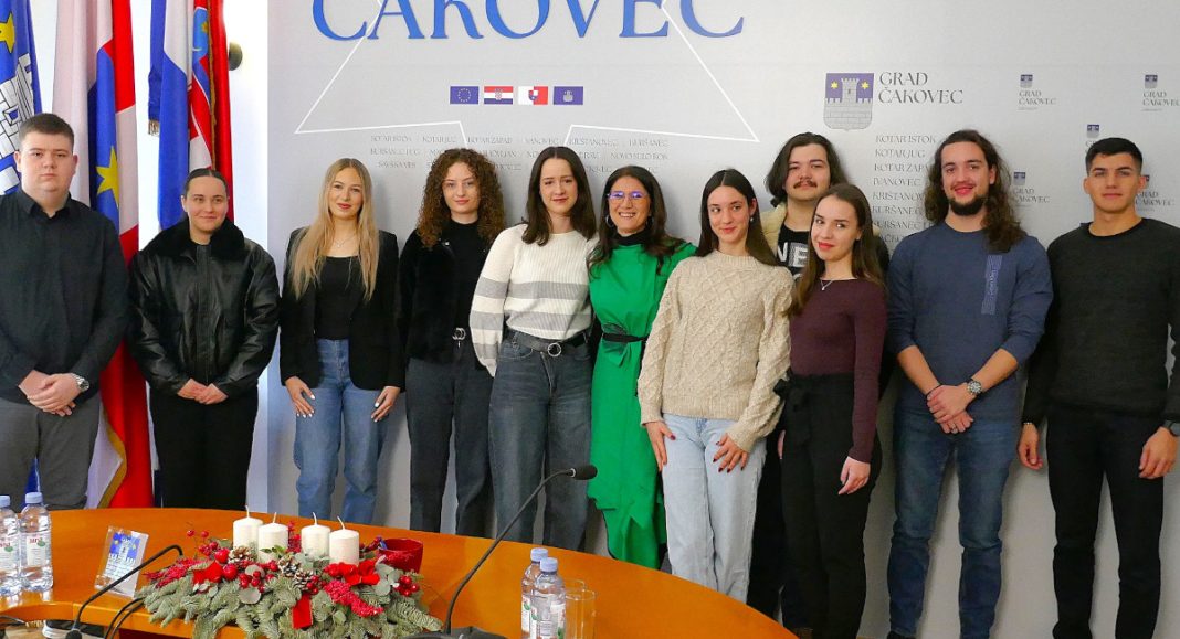 Više od 300 studenata s područja Grada Čakovca trenutno prima financijsku potporu grada! Gradcakovec studenti stipendije