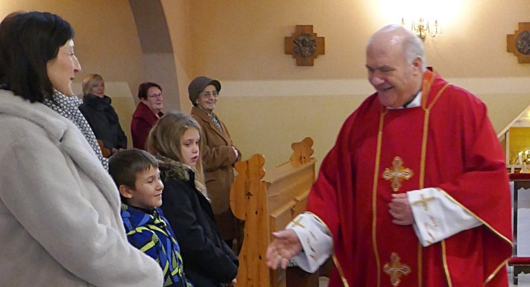 Vlč. Pavao Markač, svojom propovijedi o prvomučeniku sv. Stjepanu, nadahnuo je vjerom sve one koji su ga slušali u crkvi u Pušćinama! Markac zupnikvfrv glavna