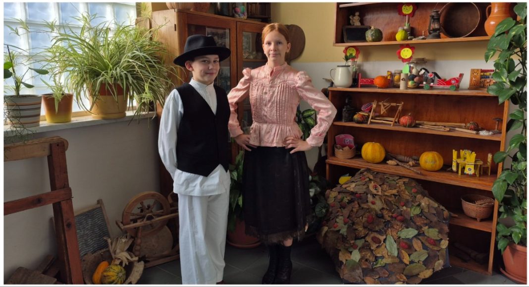 Alisa Novak i Niko Lacković zasjali u prekrasnim međimurskim narodnim nošnjama Naslovna Mala Subotica folklor