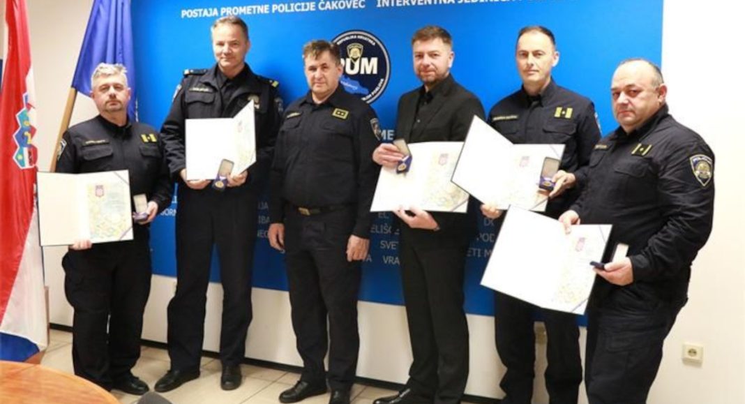 Šestorici policijskih službenika Policijske uprave međimurske dodijeljene Spomenice Domovinskog rata Pu medjimurskavnfjdk