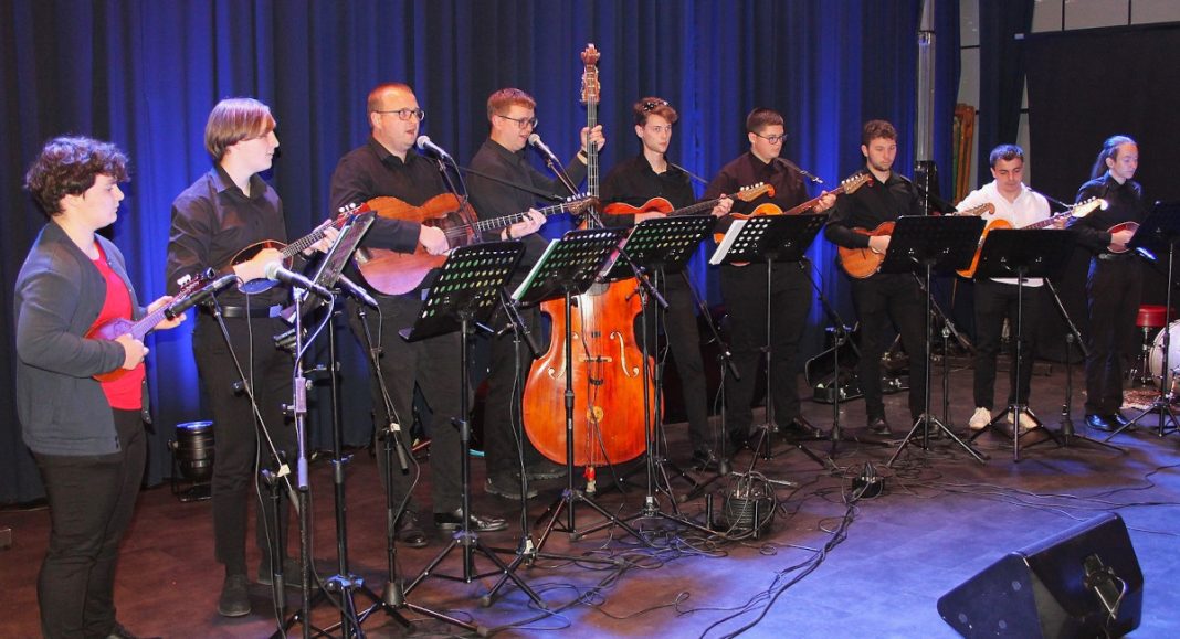 U nedjelju u Zasadbregu ponovo praznik tamburaške glazbe! Svi ste pozvani! Zasadbreg tambure glavna