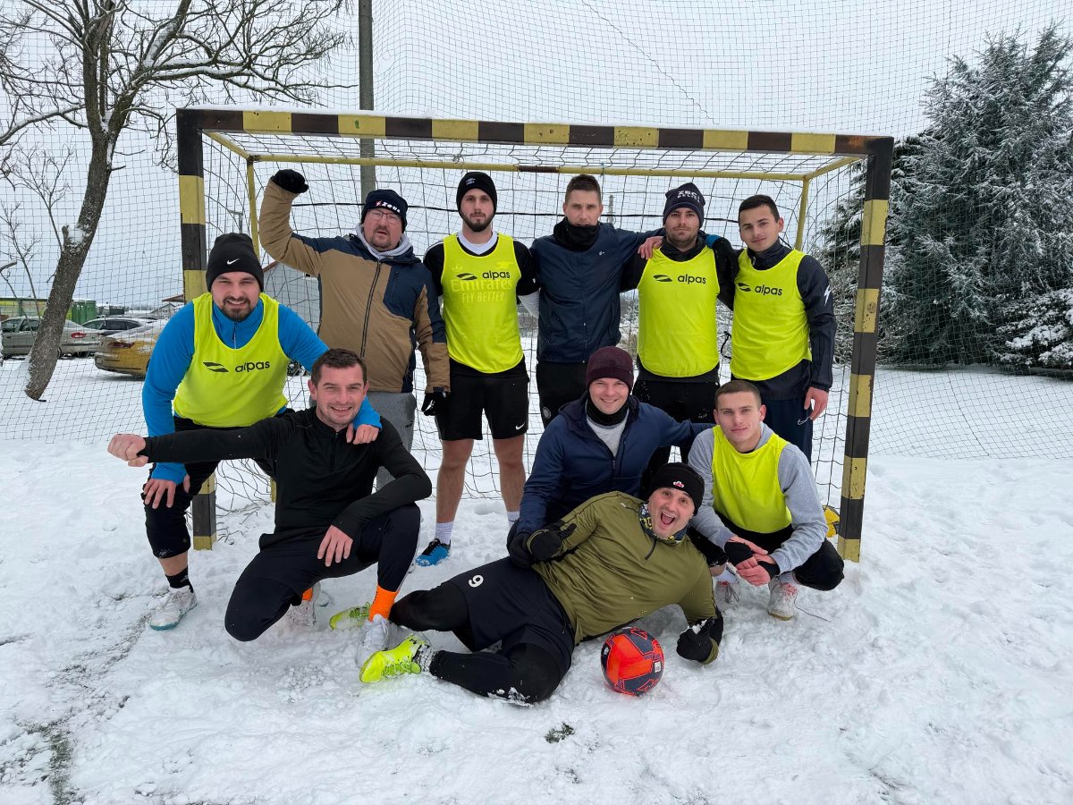 360e1ee6 f4d3 4edf 9fc1 5da43f81f61b