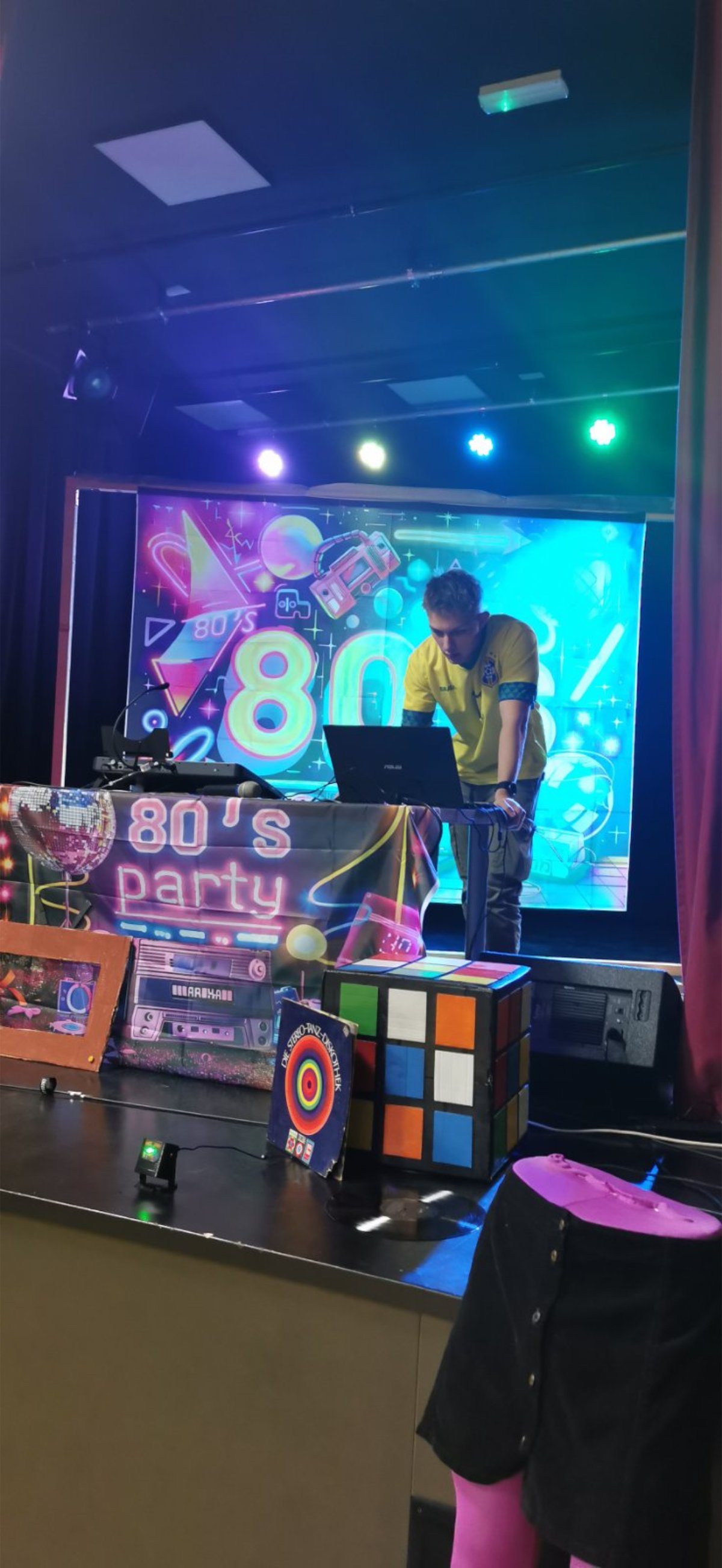 48333