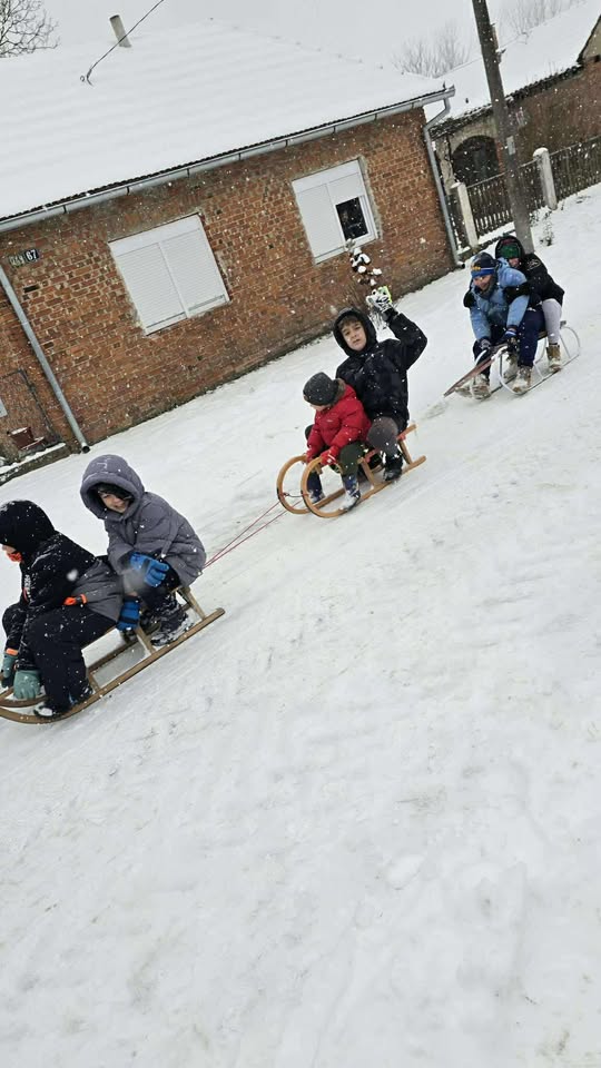 611103227 2057405118371806 6306062898298754349 n