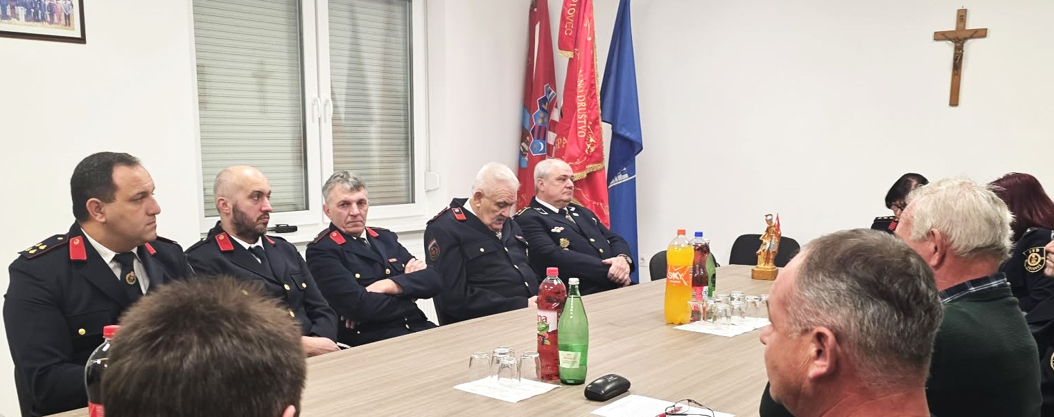 7bca6282 da58 42e2 9704 ae7de21ed5ed