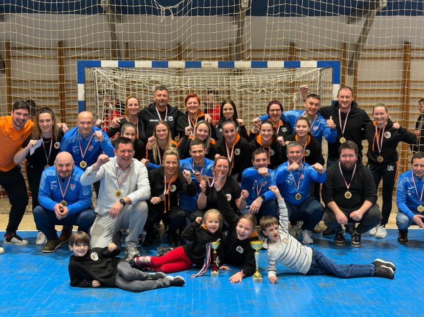 900ce8f6 eb72 4e25 b671 2d2b6720fc21