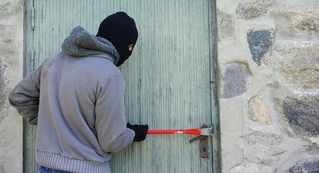 Otkriven počinitelj provale u obiteljsku kuću u Donjoj Dubravi, povezan s nizom teških krađa BeFunky collage 2026 01 02T100853.560