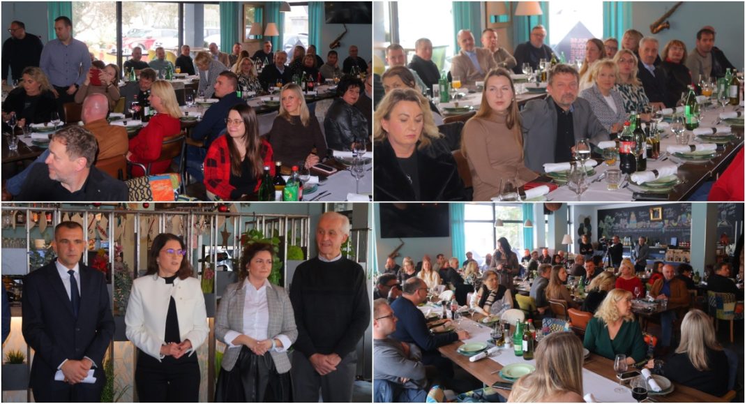 FOTO Tradicionalni prijem župana Posavca i gradonačelnice Cividini za novinare i medijske djelatnike BeFunky collage 2026 01 15T162401.534