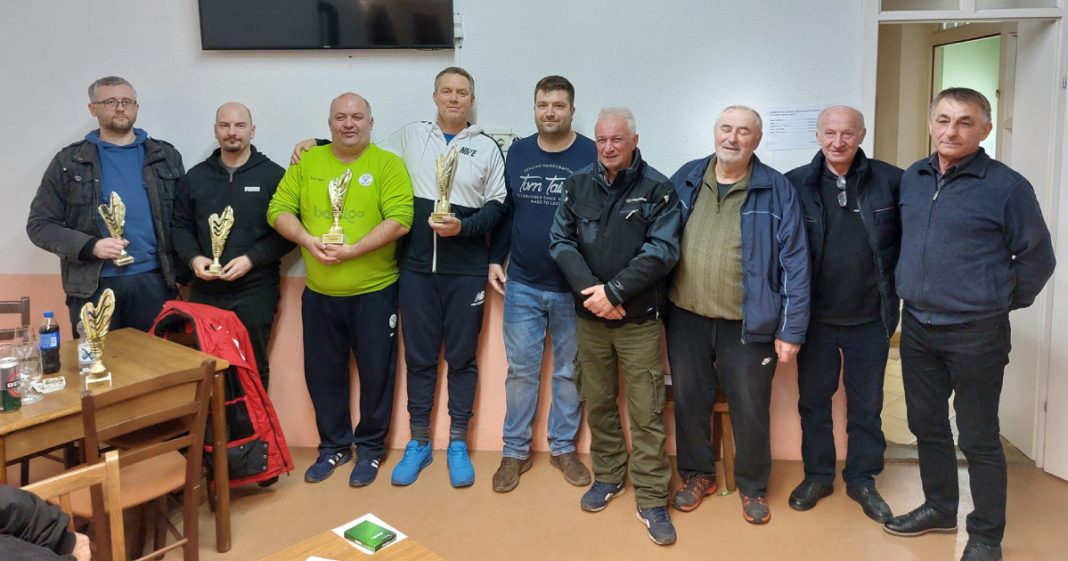 Teniski klub Sveta Marija organizira turnir u beli. Očekuju vas vrijedne nagrade! BeFunky collage