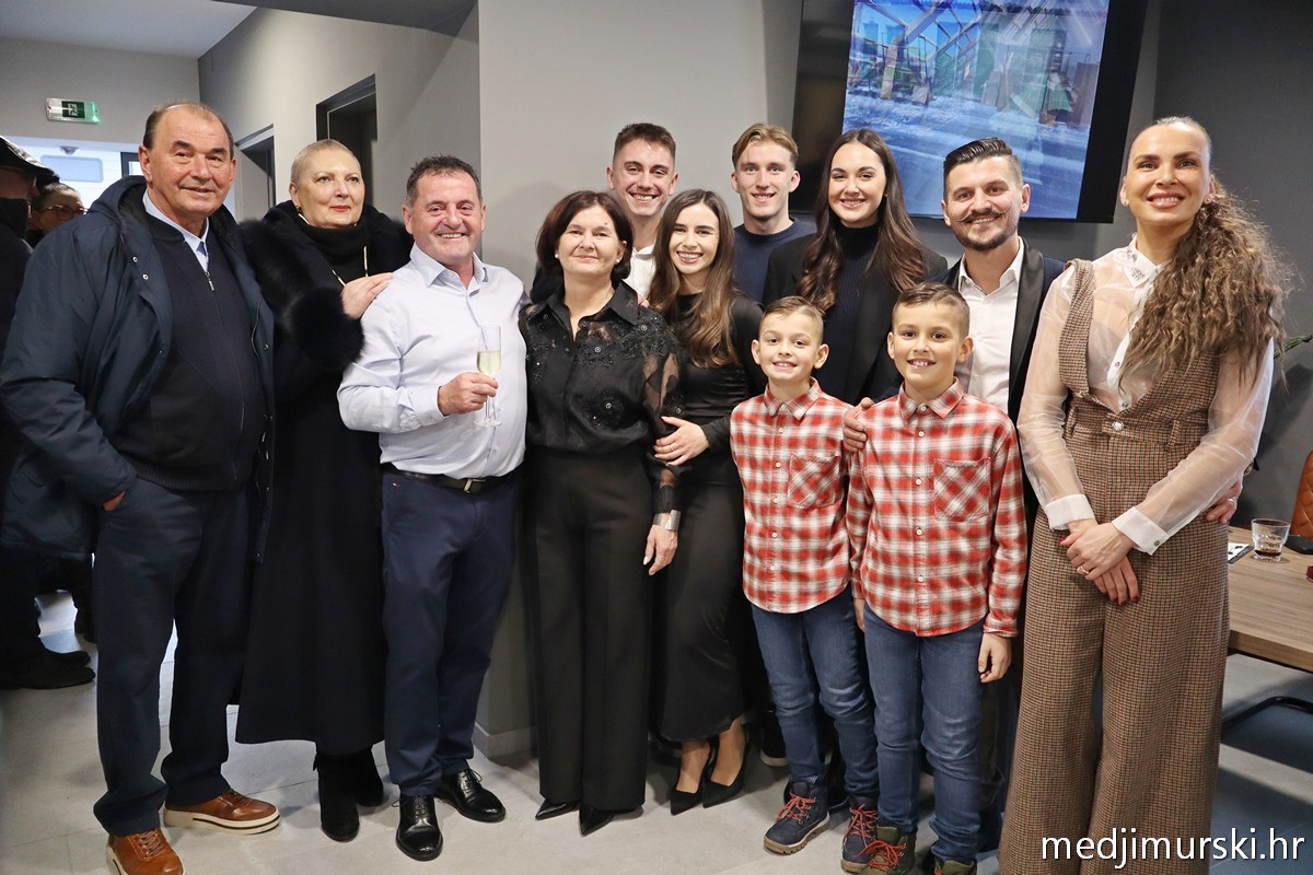 Color centar Prelog (64)