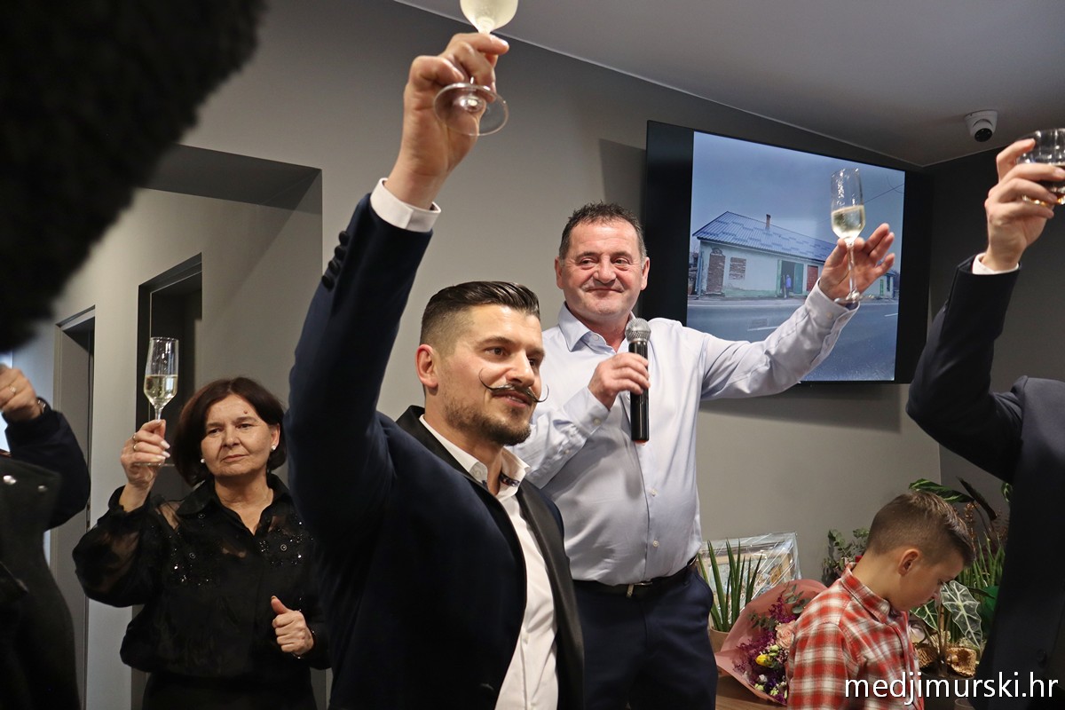 Color centar Prelog (83)