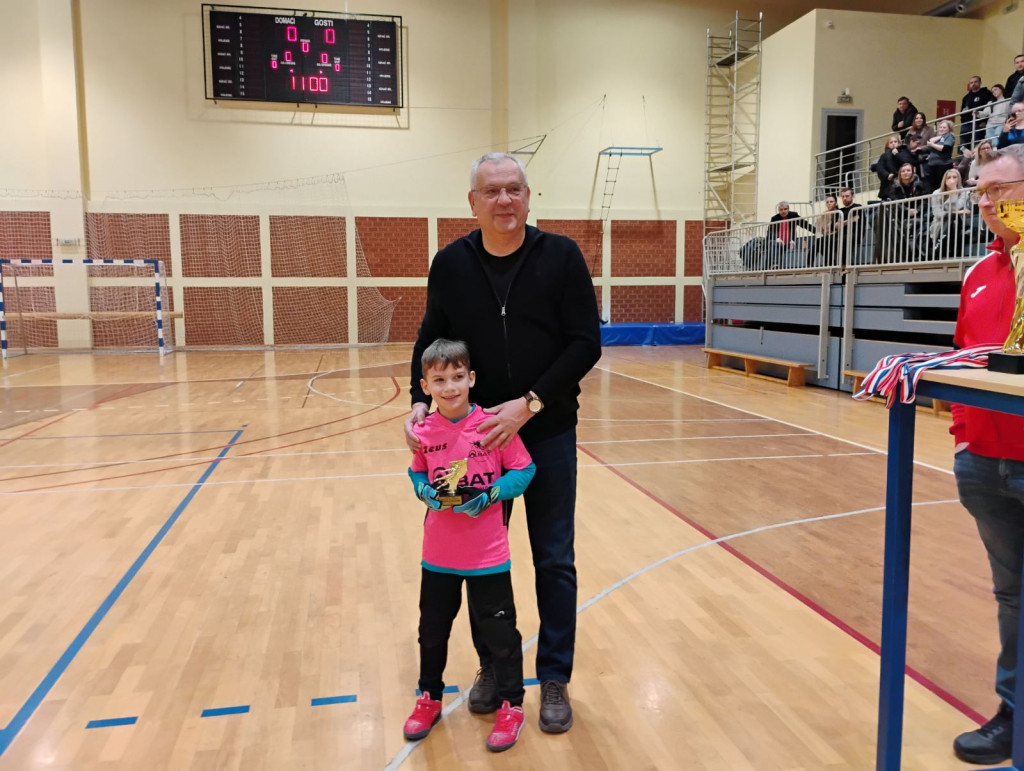 IMG 0a4b15931ae325f5721ba310e3ad2136 V