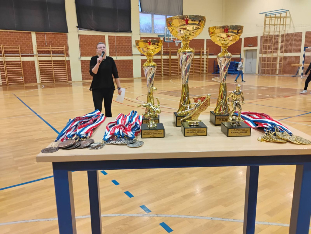 IMG 86adfe6fb6e6221fb4f4cdaf622b1f06 V 1024x771