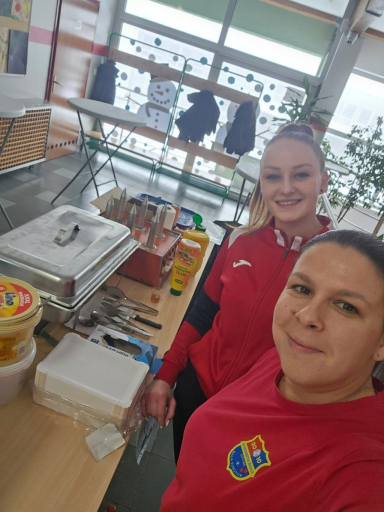 IMG c4d605aa92f09ee8e044fa45fef571fe V 768x1024