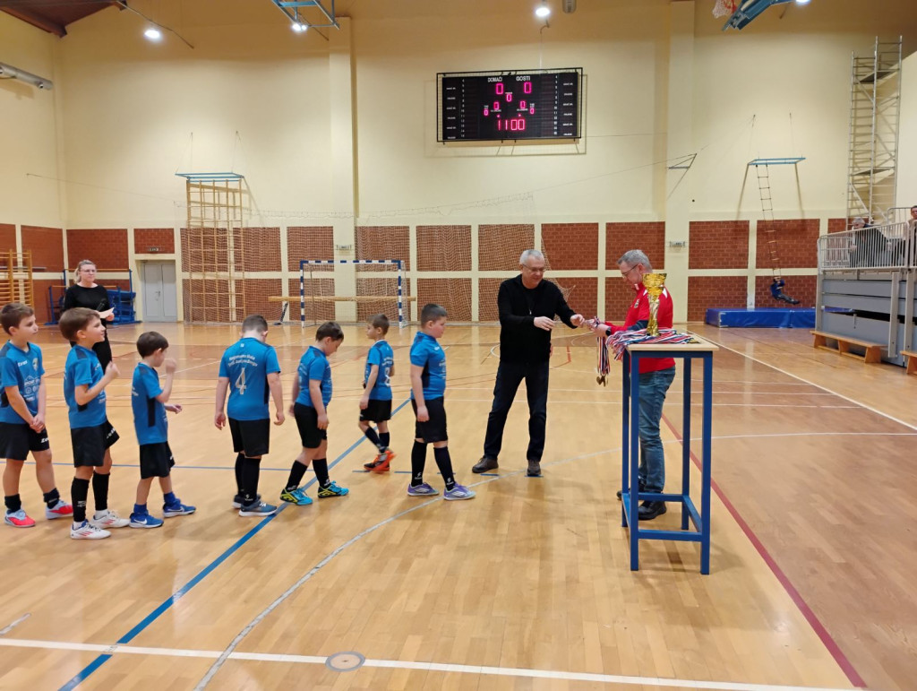 IMG e50b0b5dd69a0b4ff99ee5e5a98b4f61 V