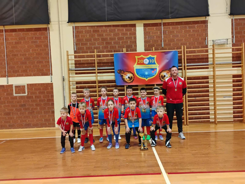 IMG e5d429c0b2cce49b81f0a0061c92476b V 1024x771