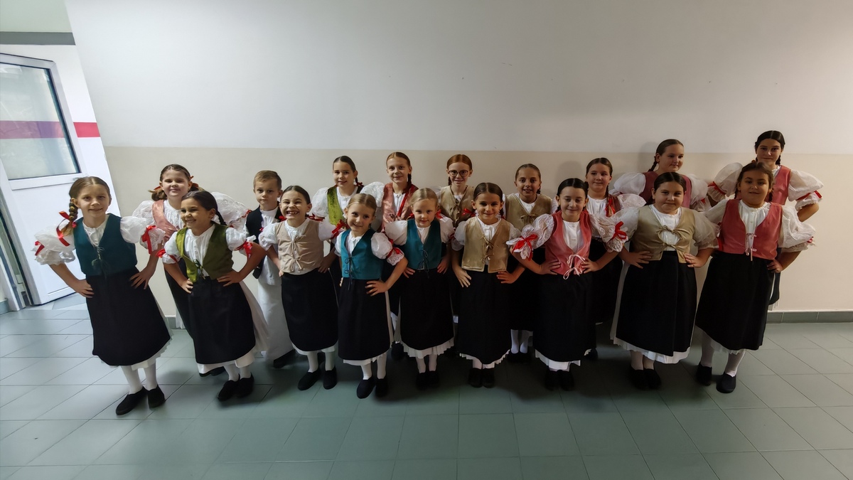 KUD Fijolica mali folkloraši (7)