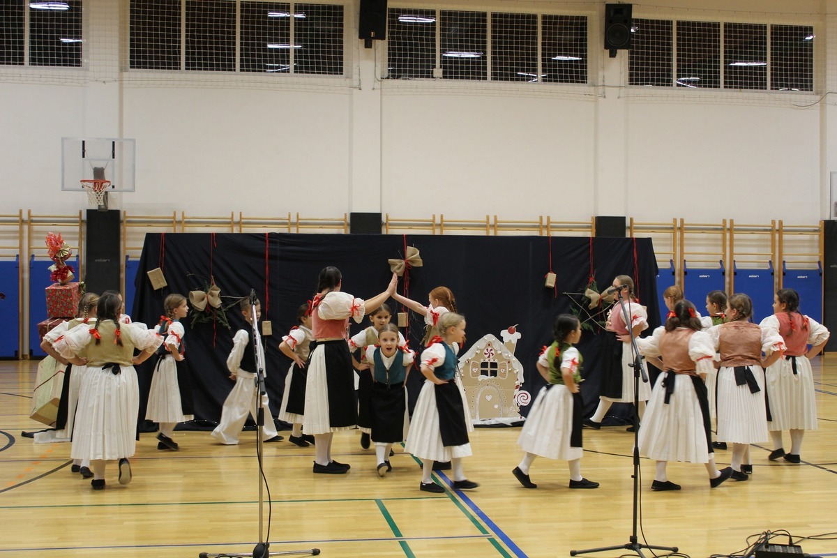 KUD Fijolica mali folkloraši (9)