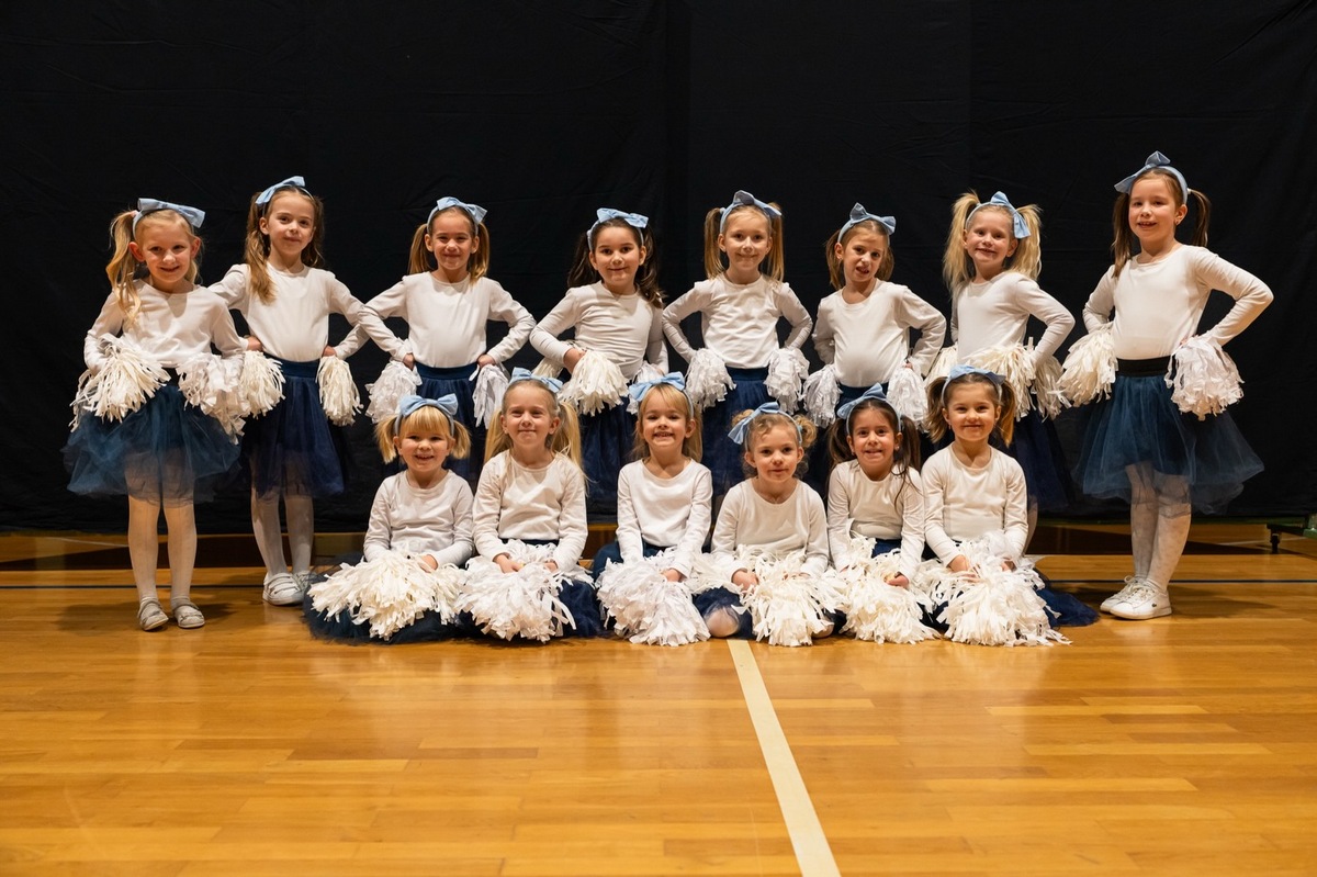 Mažoretkinje Male Subotice (11)