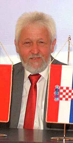 U SREDINI Dmitar Maaravić