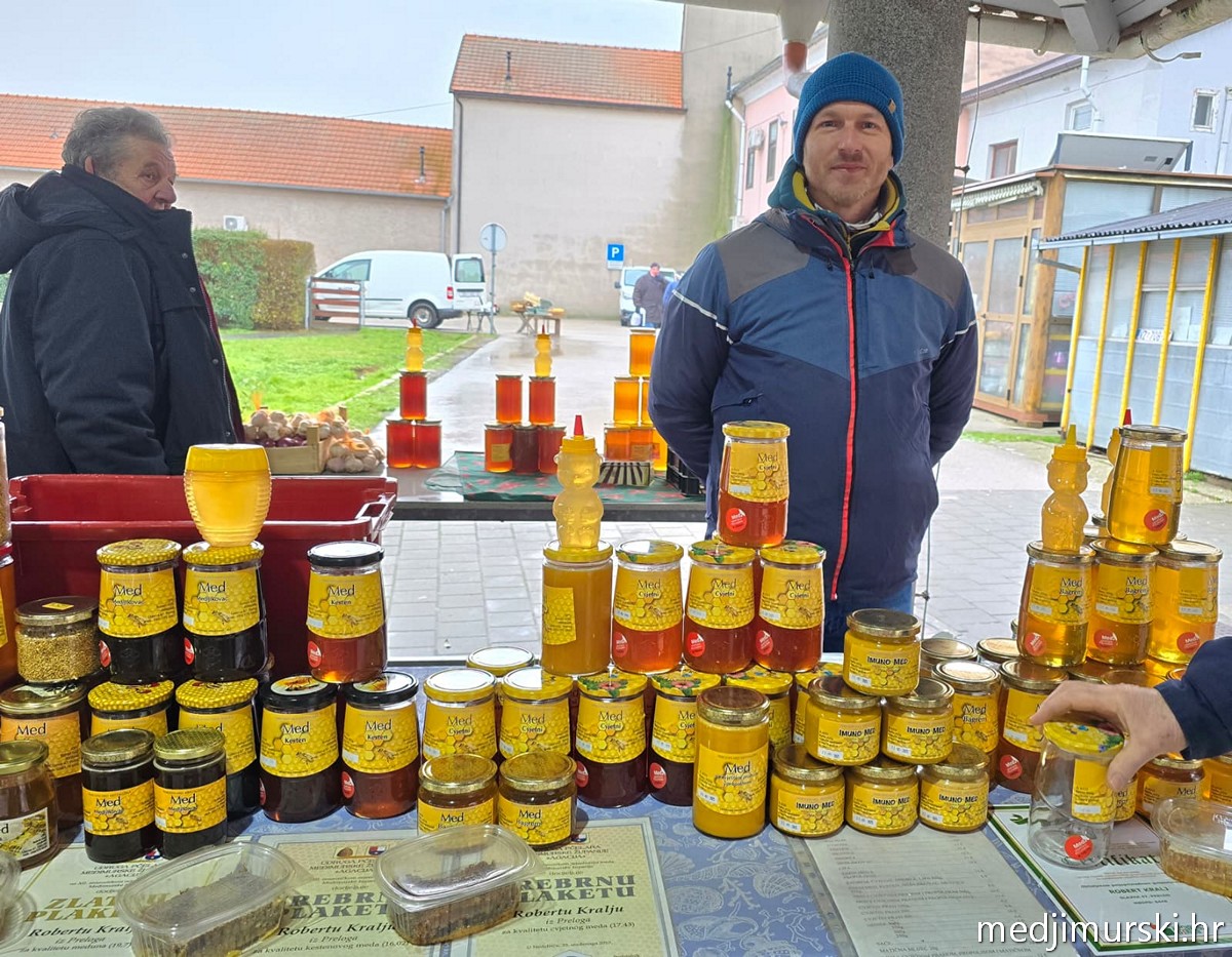 ZA UNUTRA 1 Pčelar Robert Kralj nudi proizvode od meda za bolji imunitet