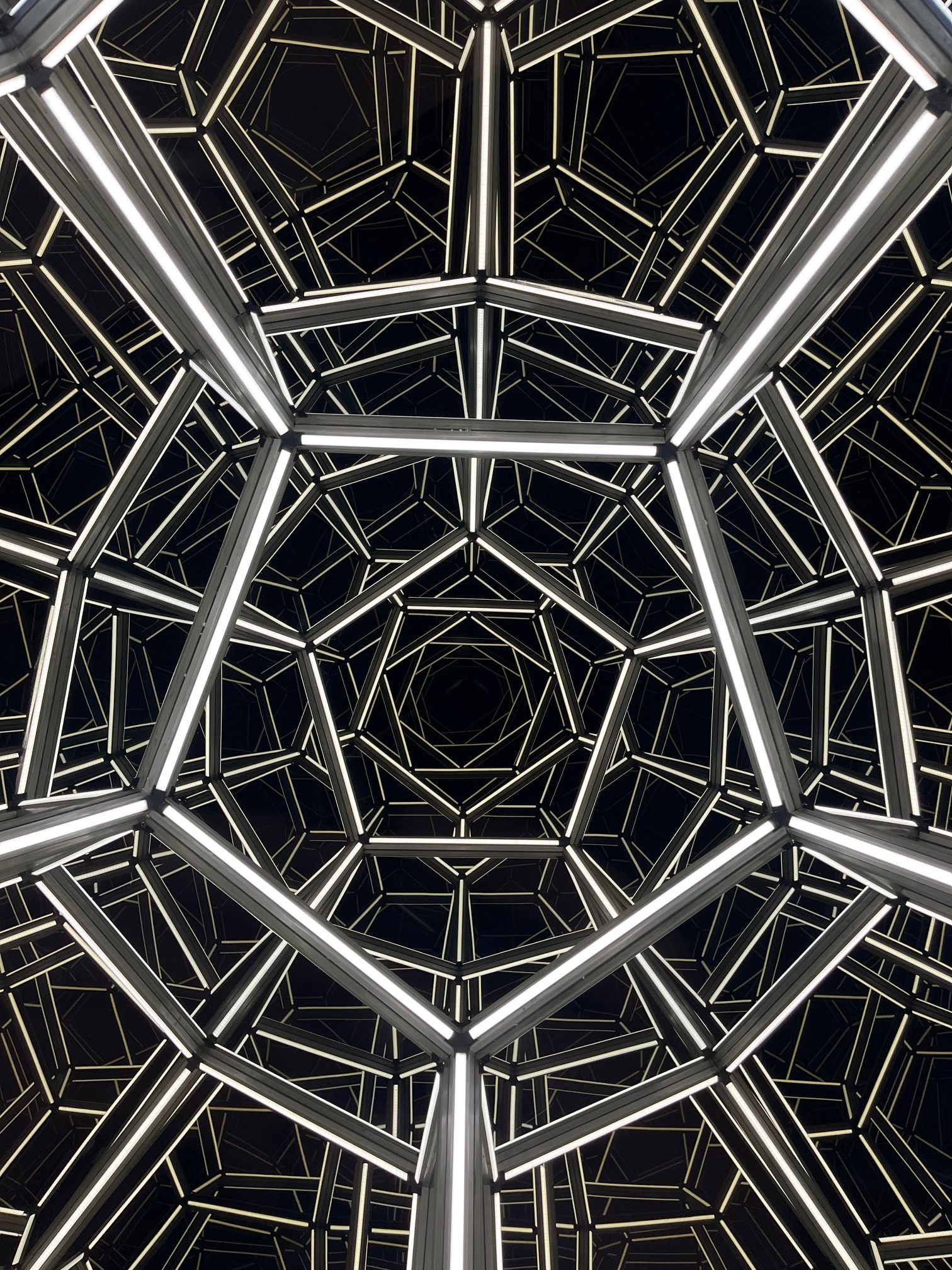 Geom tijelo s ogledalima