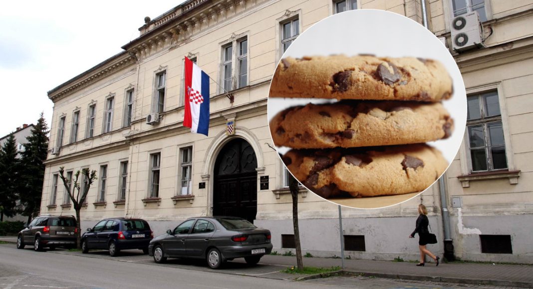 Međimurje: Svađa oko paketa keksa završila udarcima, maloljetnik posegnuo za kuhinjskim nožem ?akovec: Zgrada Op?inskog suda