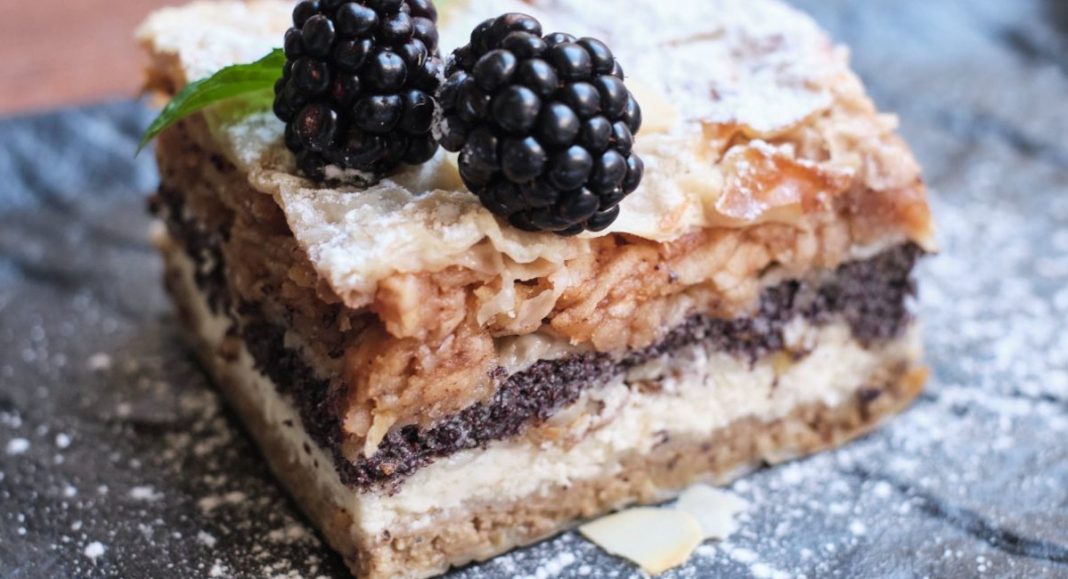 Bila je vrhunac međimurske gastronomije u 16. i 17. stoljeću, a nastala je prepletanjem različitih okusa i mirisa Medjimurska gibanica