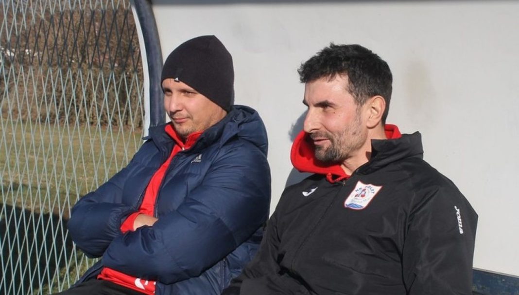 Poznato ime na klupi Omladinca (DS) Stevica zganec desno