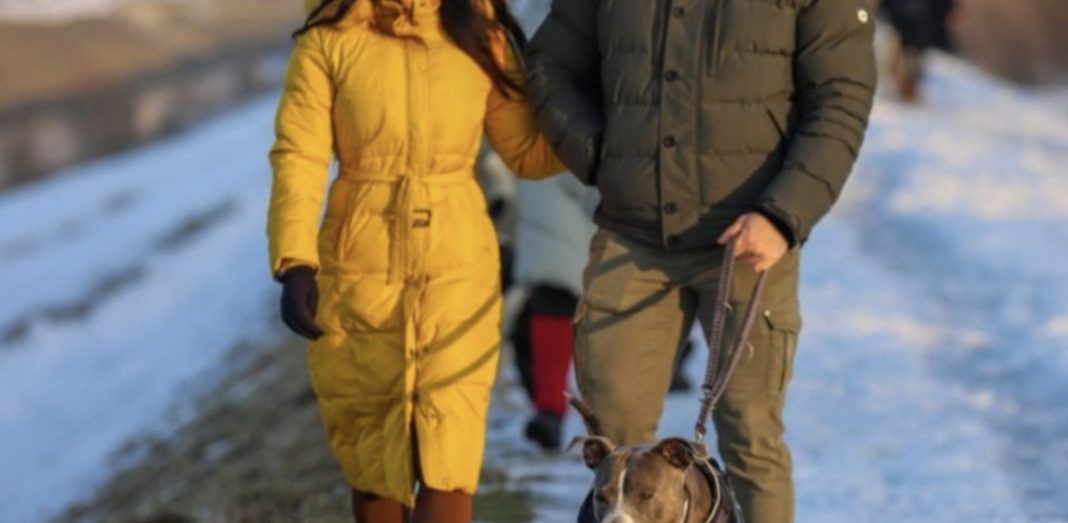 Zima im ne može ništa: Super kul par i pas na preloškoj Marini Viber slika 2026 01 19 20 10 10