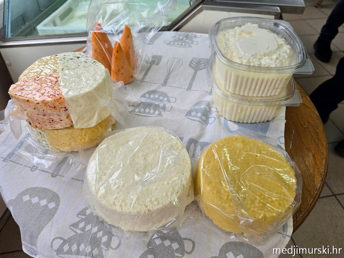 Za unutra 2 Sirevi iz sirane Novak tu su svakog utorka i subote