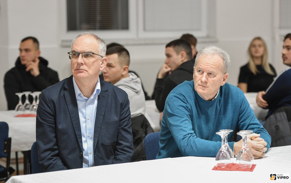 10011 73602 vipro012