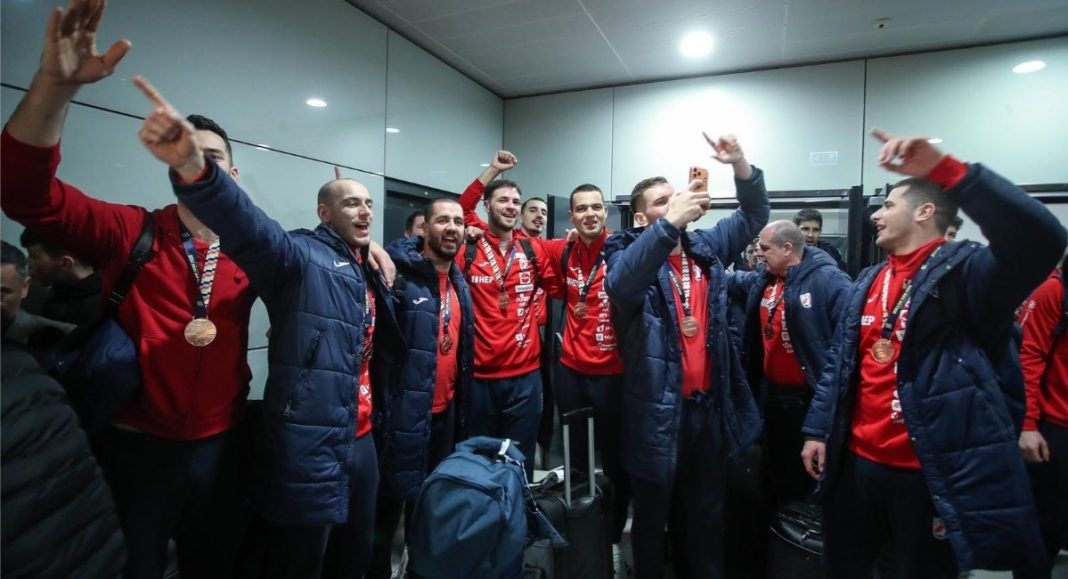 Vlada organizira doček! “Ispunit ćemo sve želje naših rukometaša!” BeFunky collage 2026 02 02T102311.127