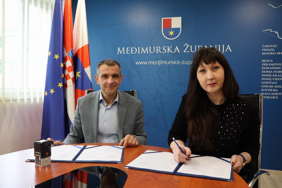 Centar za pomoc u kuci potpisivanje