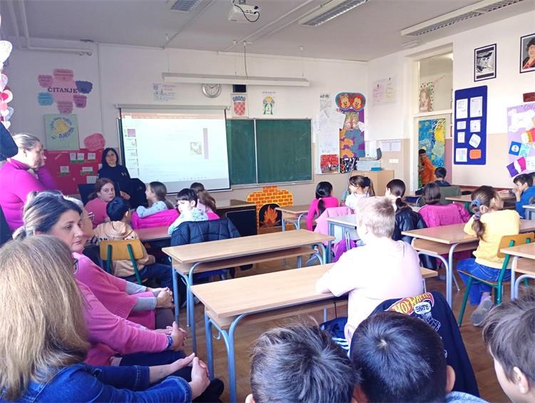 Dan ružičastih majica (7)