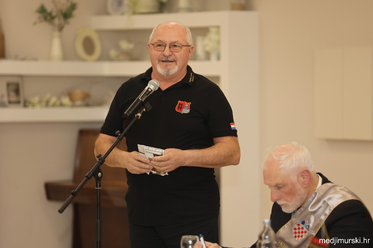 EC5A4011