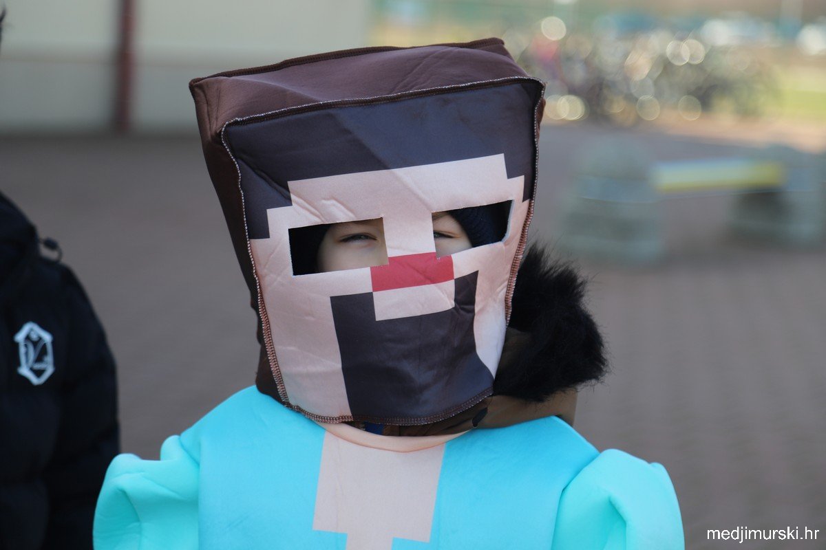 IMG