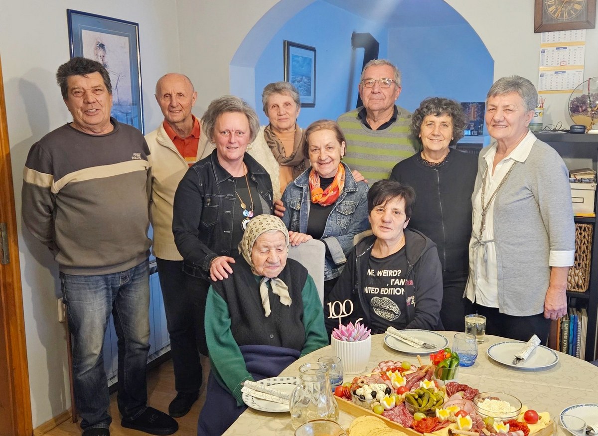 Katarina Jurkek 100 rođendan (10)