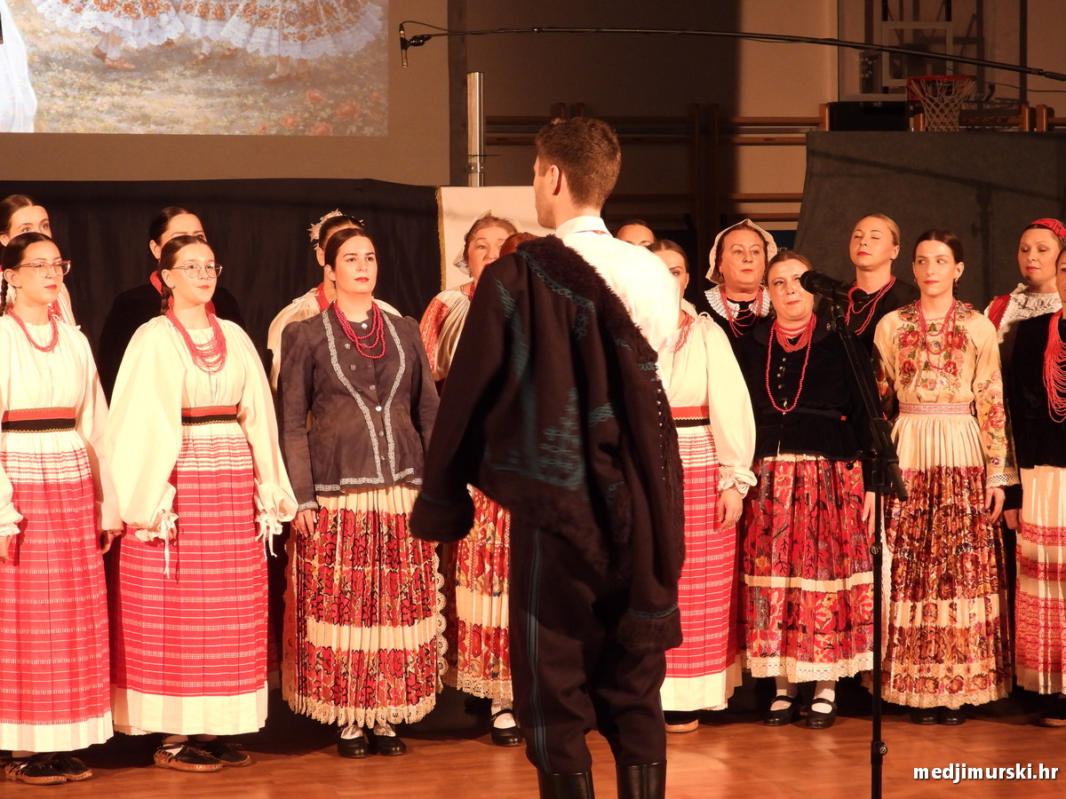 Korak po korak ruku pod ruku Orehovica (21)