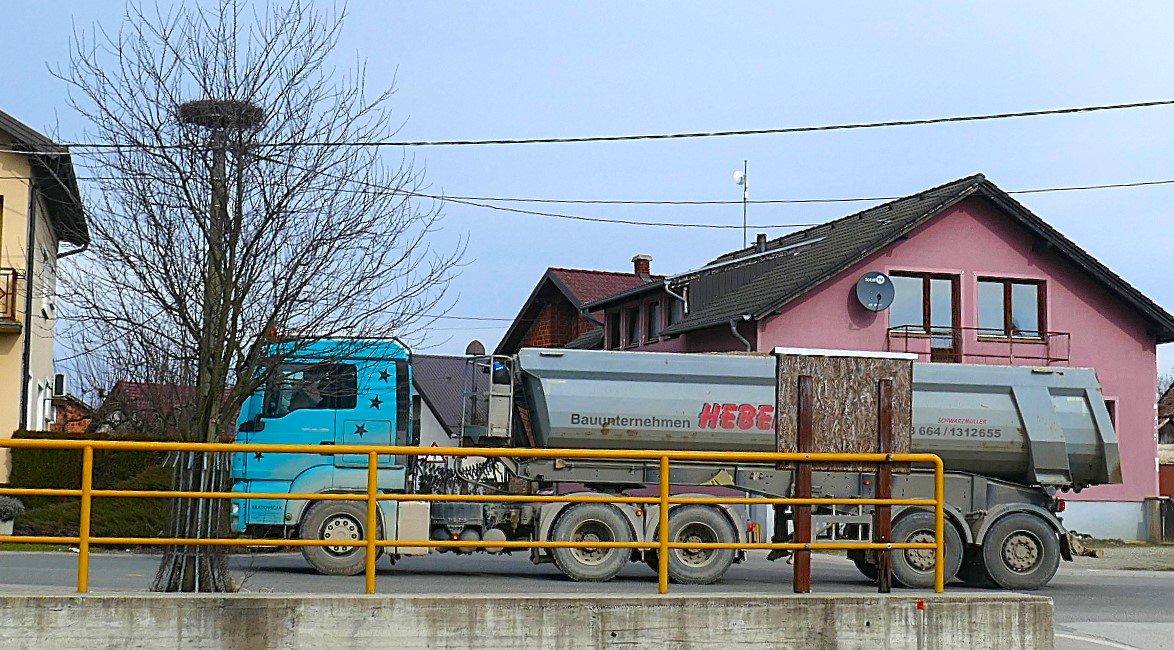P1200885