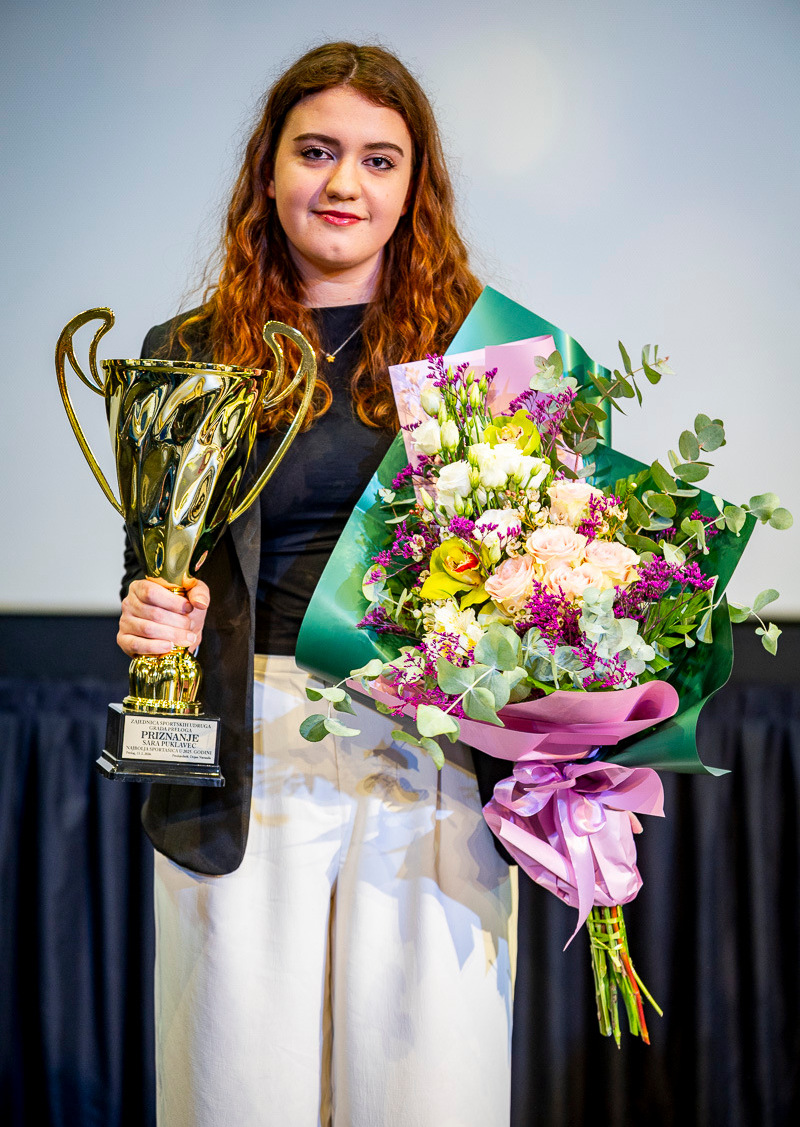 Sara Puklavec (15)