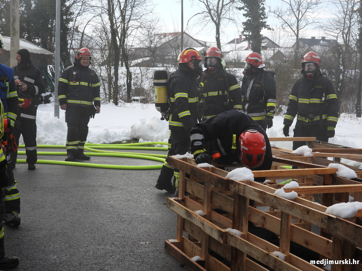 VZO MAla Subotica vježba vatrogasci (14)