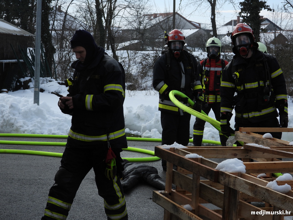 VZO MAla Subotica vježba vatrogasci (17)