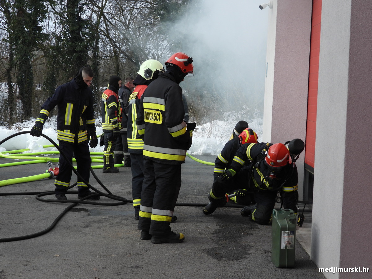 VZO MAla Subotica vježba vatrogasci (38)