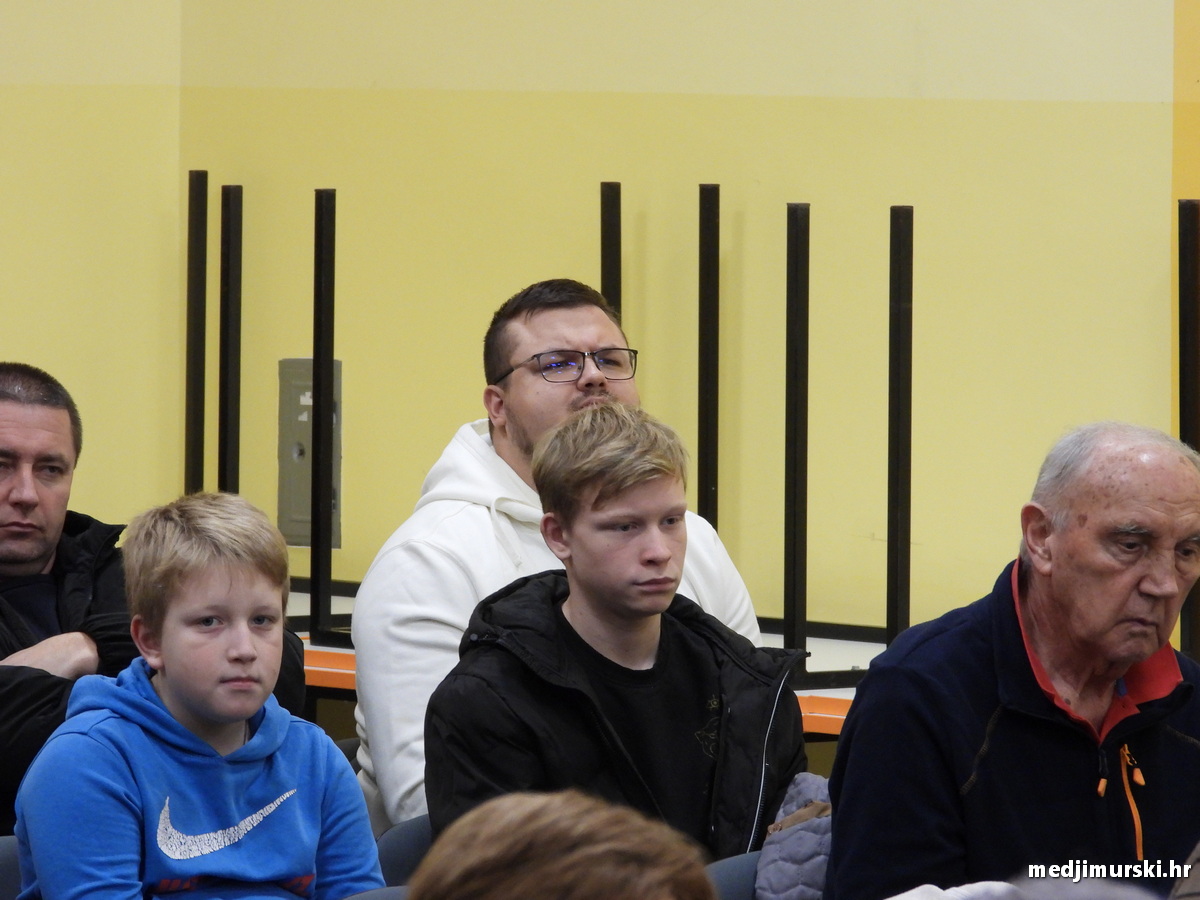 Vincekova zipka (40)