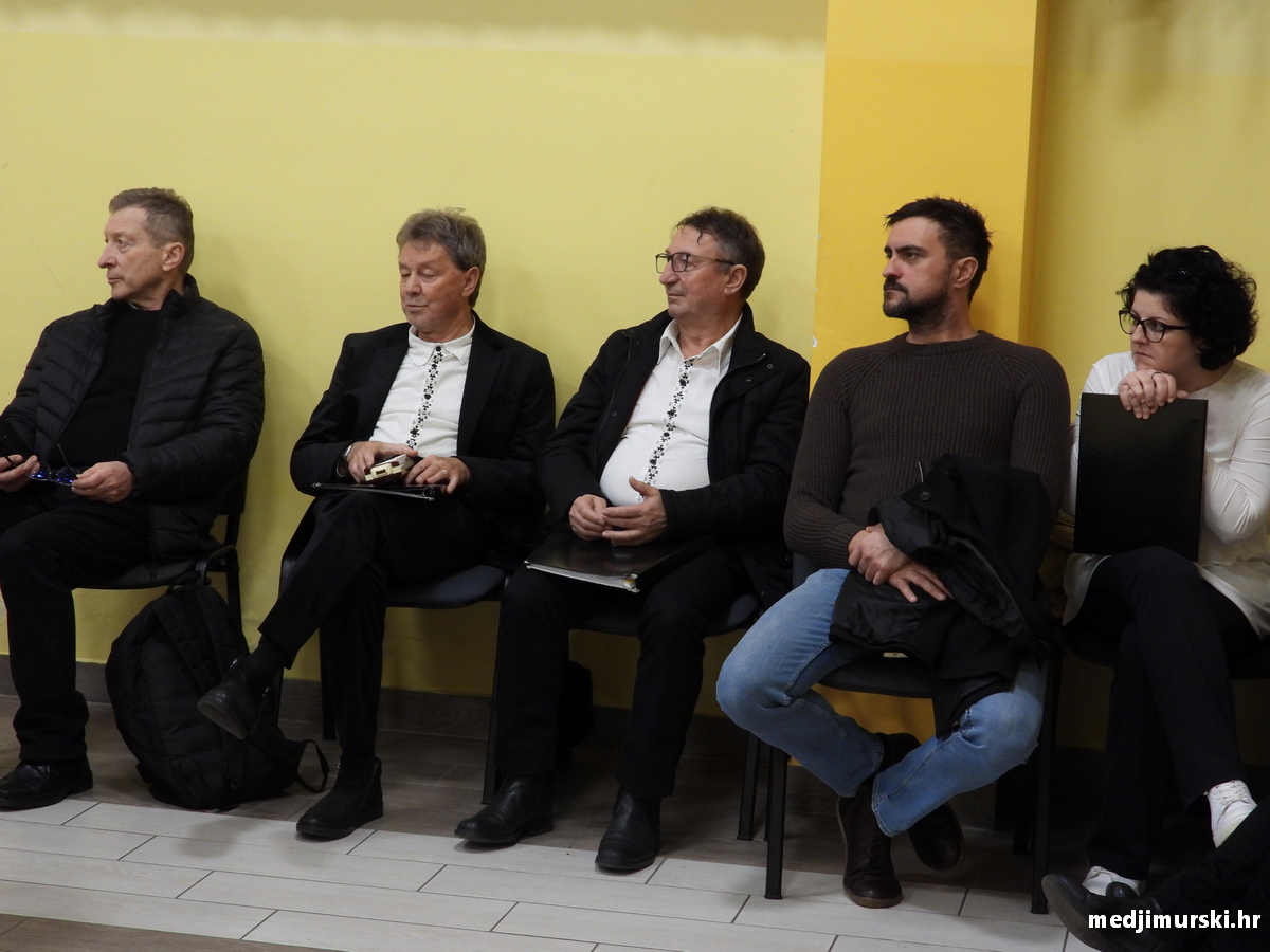 Vincekova zipka (51)